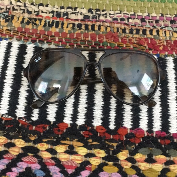 Ray-Ban Accessories - Ray Ban tortoise shell aviator